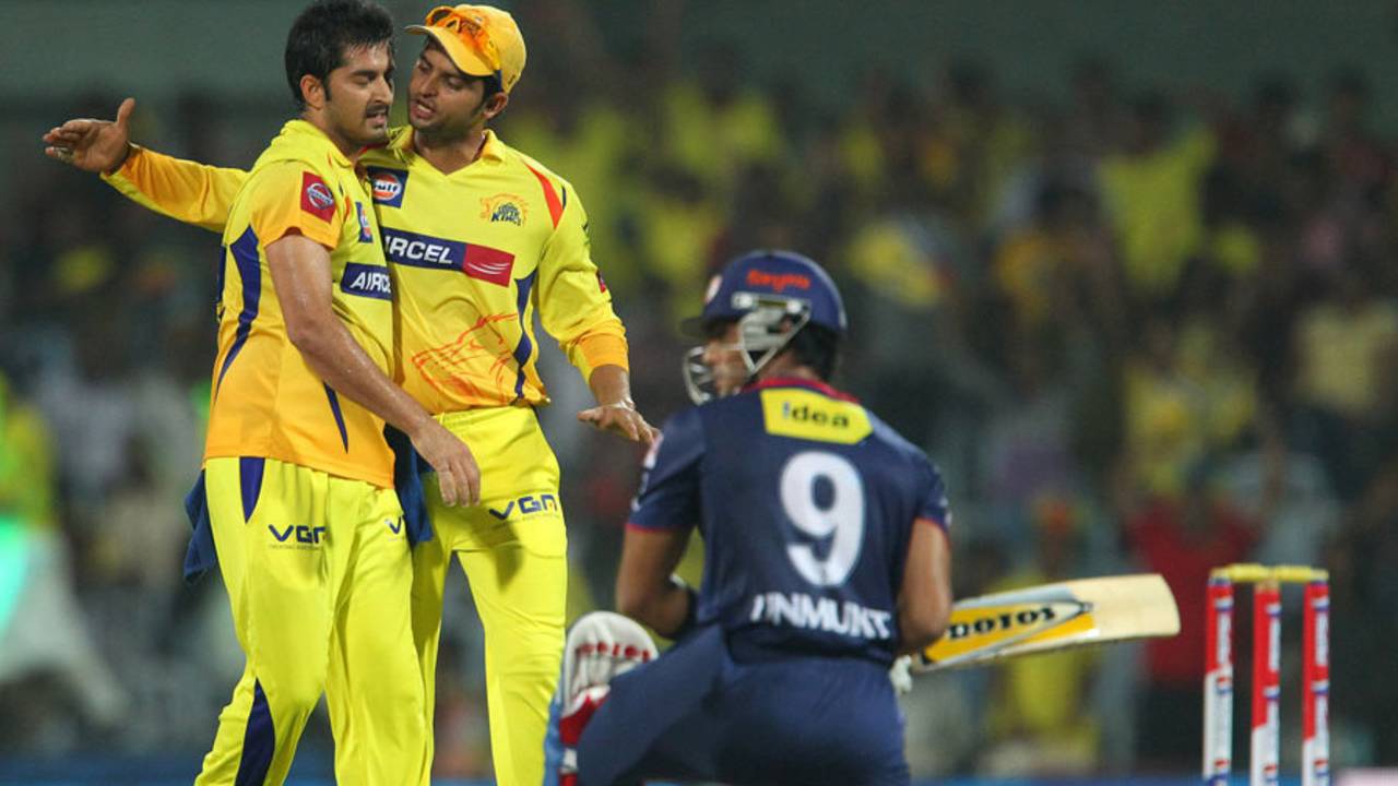 Mohit Sharma and Suresh Raina celebrate Unmukt Chand's wicket, Chennai Super Kings v Delhi Daredevils, IPL 2013, Chennai, May 14, 2013