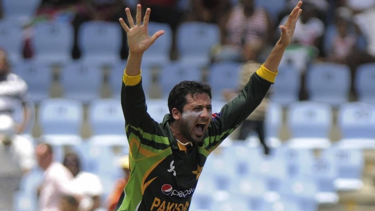 Junaid Khan appeals for an lbw chance, West Indies v Pakistan, 4th ODI, St Lucia, July 21, 2013