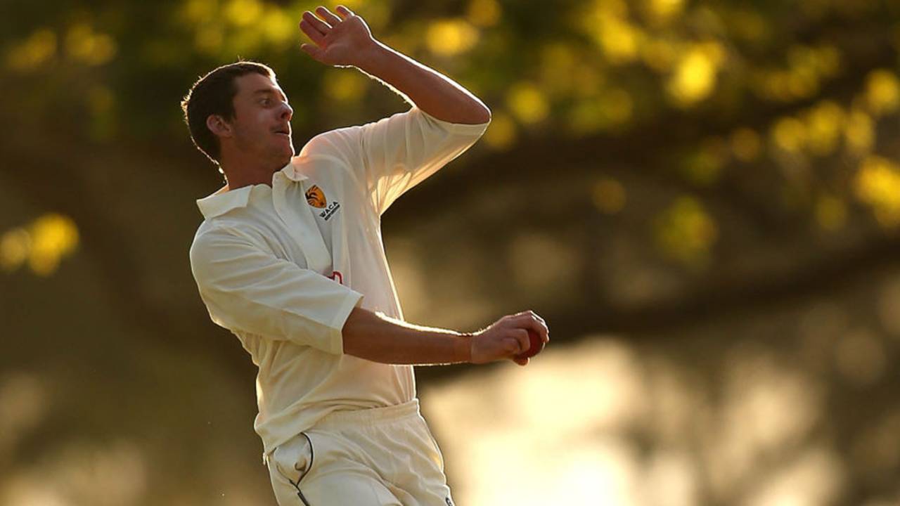 Hayden Parsons in his bowling stride, Western Australia v New South Wales, Future Leagues match, day 1, Perth, October 14, 2013