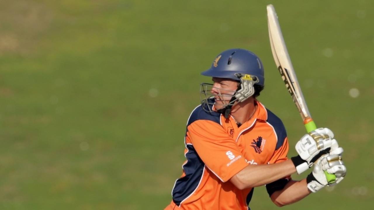 Eric Szwarczynski struck two fours during his 23, United Arab Emirates v Netherlands, quarter-final, ICC World Twenty20 Qualifier, Abu Dhabi, November 27, 2013