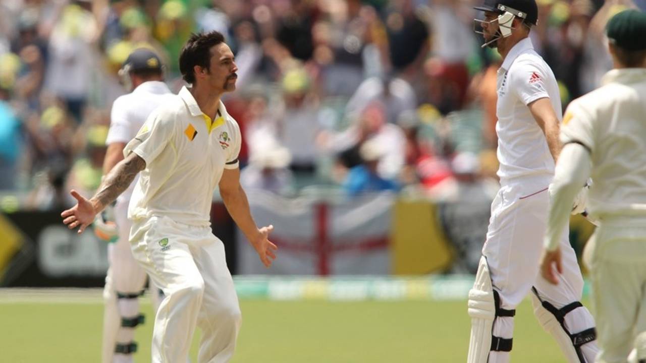 Mitchell Johnson sees off James Anderson, Australia v England, 2nd Test, Adelaide, 3rd day, December 7, 2013