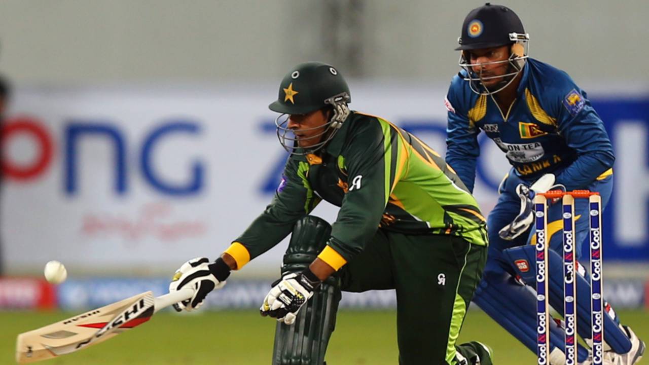 Sharjeel Khan sweeps during his cameo, Pakistan v Sri Lanka, 1st T20I, Dubai, December 11, 2013