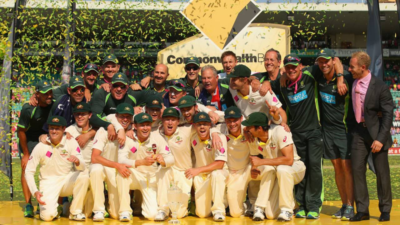 The Australia team and backroom staff celebrate, Australia v England, 5th Test, Sydney, 3rd day, January 5, 2014