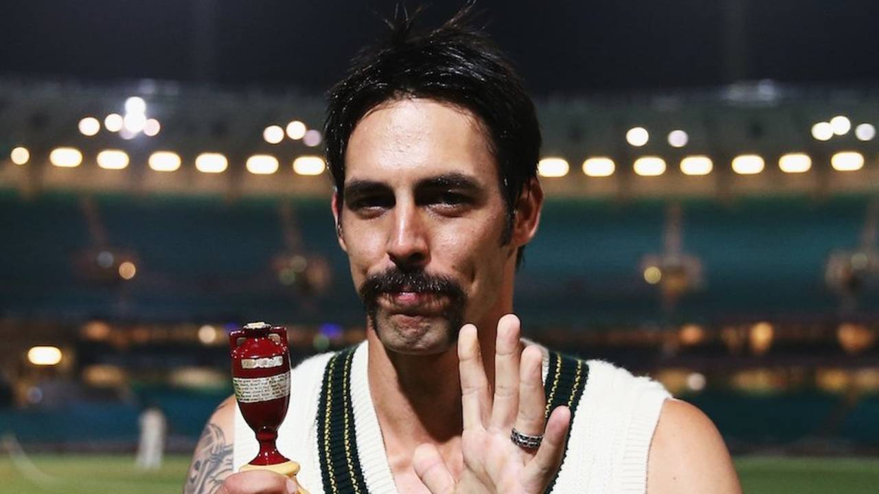 Mitchell Johnson indicates how many minutes England would last in his medieval torture chamber&nbsp;&nbsp;&bull;&nbsp;&nbsp;Getty Images