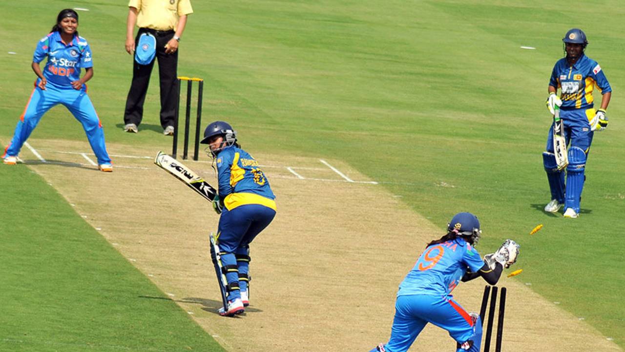 Anagha Deshpande stumps Oshadi Ranasinghe off Rajeshwari Gayakwad, India v Sri Lanka, 1st Women's T20, January 25, 2014