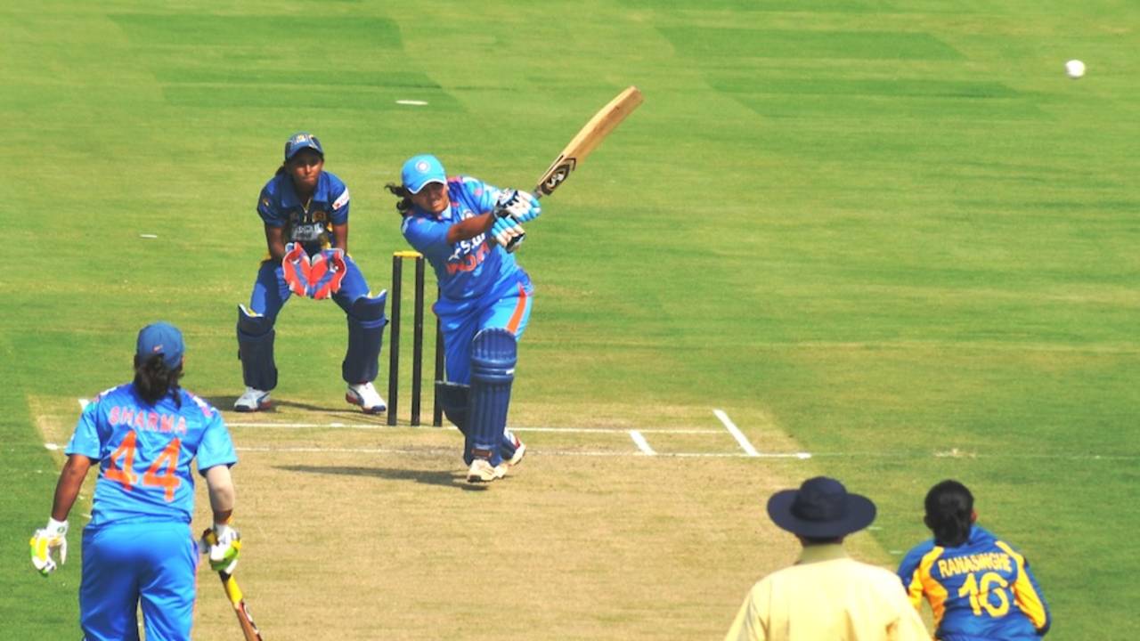 Soniya Dabir takes the aerial route, India v Sri Lanka, 2nd women's T20, Vizianagaram, January 26, 2014