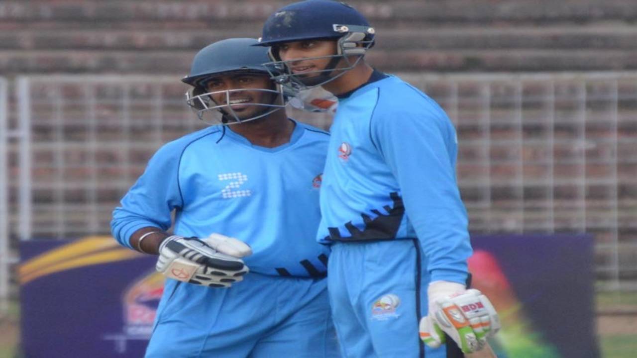 Kevin Almeida and Sumit Ghadigaonkar hit unbeaten fifties, Rizvi College Mumbai v Marwari College Ranchi, Red Bull Campus Cricket 2014, Chandigarh, February 4, 2014