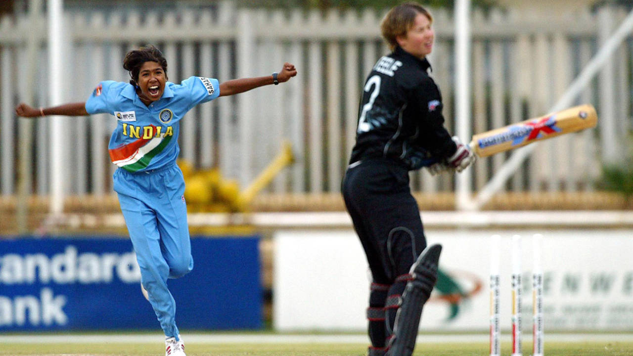 Jhulan Goswami bowls Rebecca Steele to seal victory in the, India v New Zealand, Women's World Cup semi-final, Potchefstroom, April 7, 2005