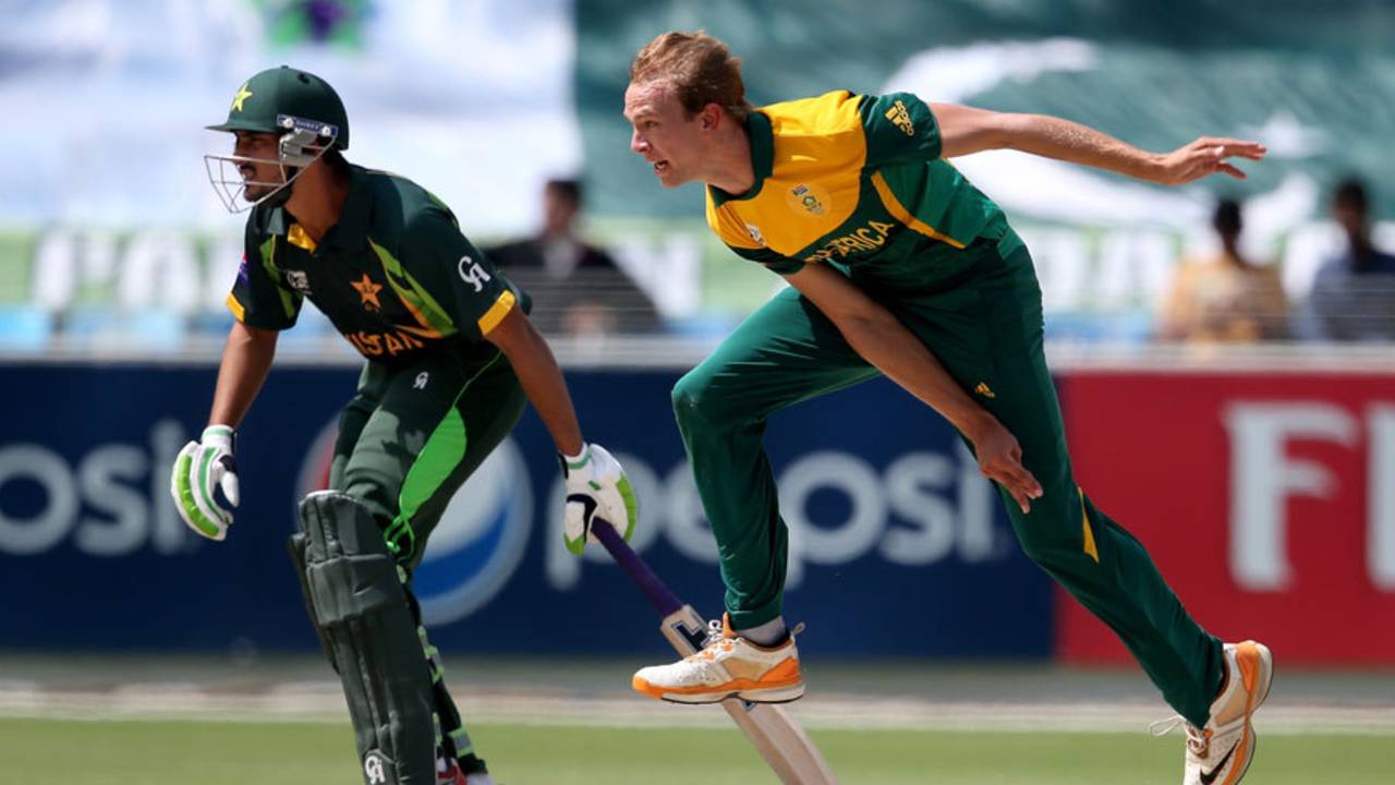 Justin Dill hurls down a delivery, Pakistan v South Africa, Final, Under-19 World Cup, Dubai, March 1, 2014
