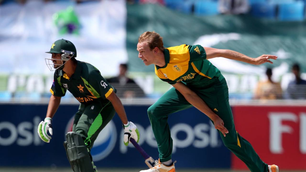 Justin Dill hurls down a delivery, Pakistan v South Africa, Final, Under-19 World Cup, Dubai, March 1, 2014