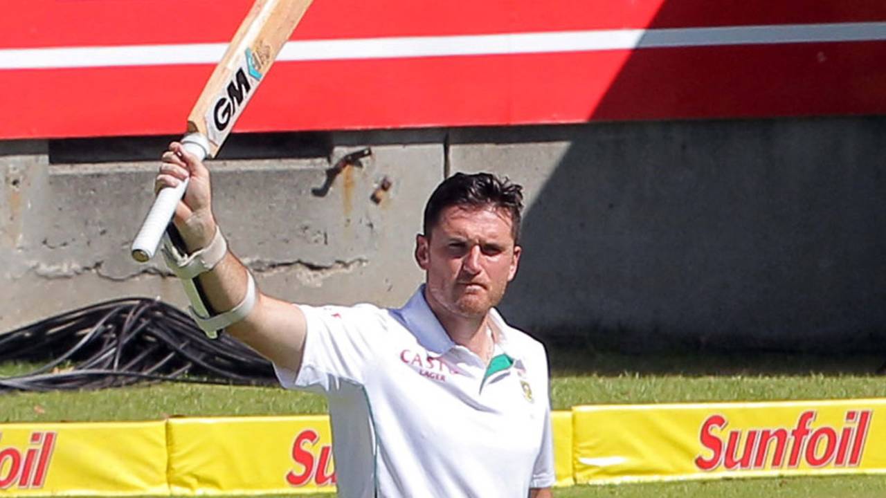 Graeme Smith walks back after falling for 3 in his final innings, South Africa v Australia, 3rd Test, Cape Town, 4th day, March 4, 2014