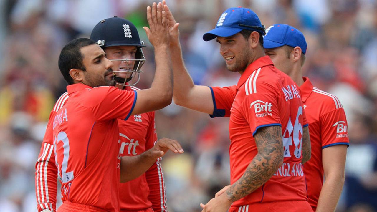 Ravi Bopara made the breakthrough for England, West Indies v England, 1st T20, Barbados, March 9, 2014