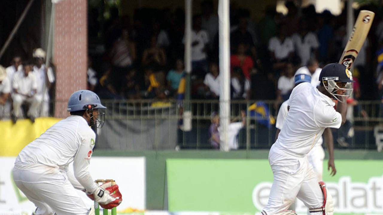 Hashen Ramanayake drives during his 96, Royal College v S.Thomas' College, 135th Battle of the Blues, 3rd day, Colombo, March 15, 2014