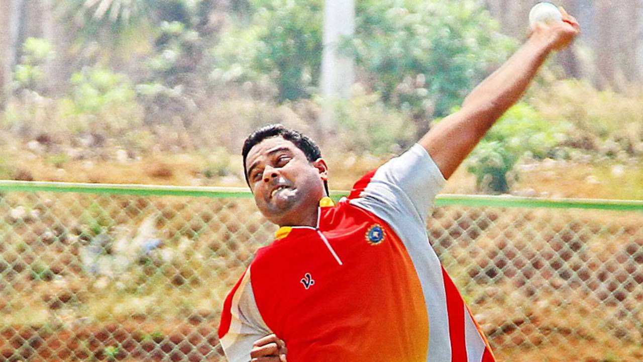 Kerala's Padmanabhan Prasanth took 3 for 11, Andhra v Kerala, Syed Mushtaq Ali Trophy, Vizianagaram, April 5, 2014
