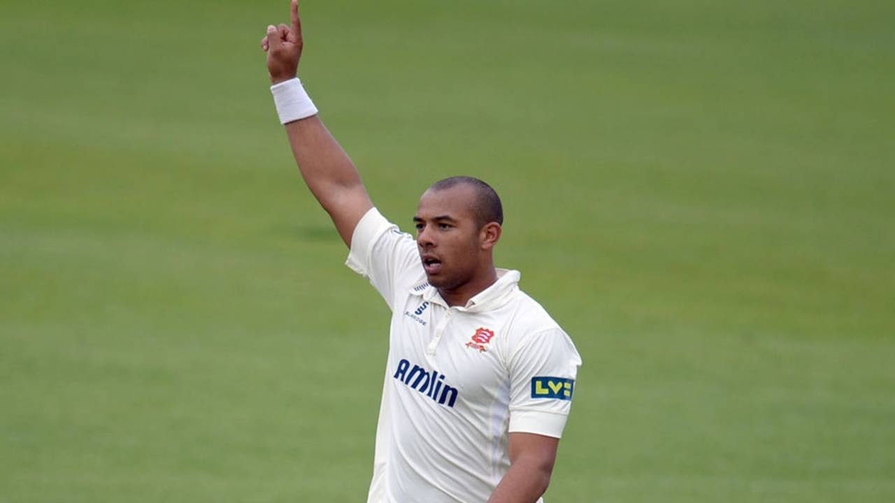 Tymal Mills claimed a couple of late wickets, Surrey v Essex, County Championship, Division Two, The Oval, 3rd day, April 22, 2014