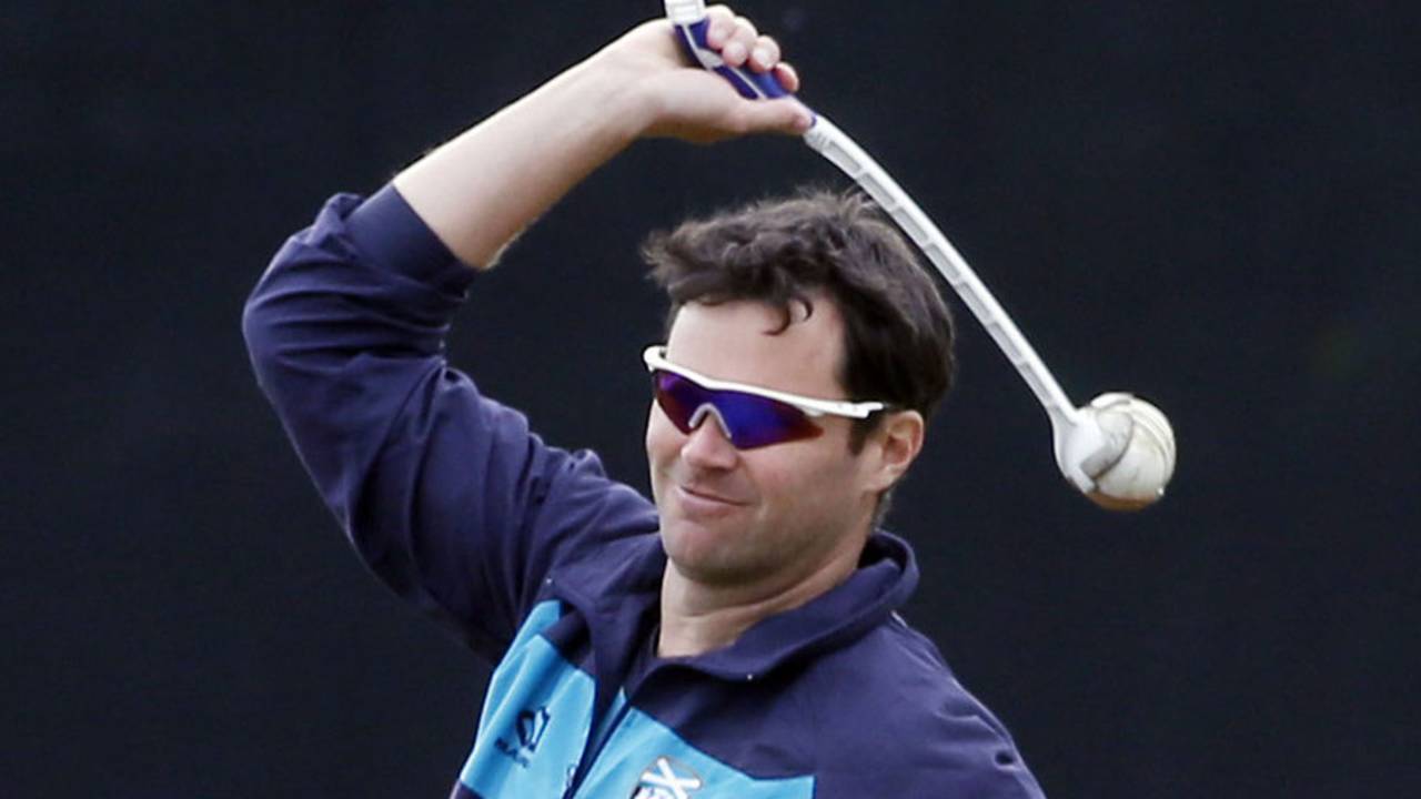 Craig Wright gives some throw downs, Scotland v England, only ODI, Aberdeen, May 8, 2014