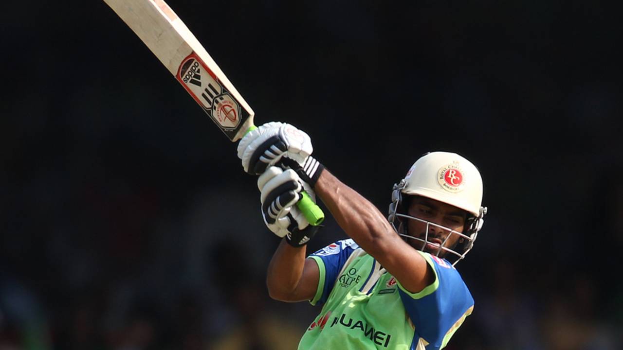 Vijay Zol was bowled for 13, Royal Challengers Bangalore v Chennai Super Kings, IPL 2014, Bangalore, May 24, 2014