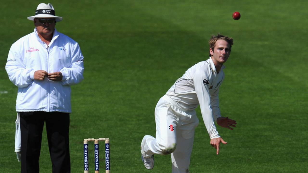 Kane Williamson has a bowl, England v New Zealand, 2nd Test, Leeds, 2nd day, May 25, 2013