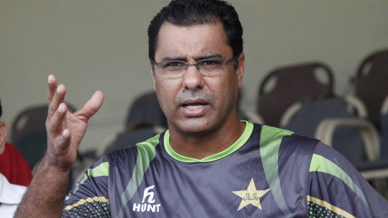 Waqar Younis talks to the press at Pakistan's training camp, Lahore, July 21, 2014