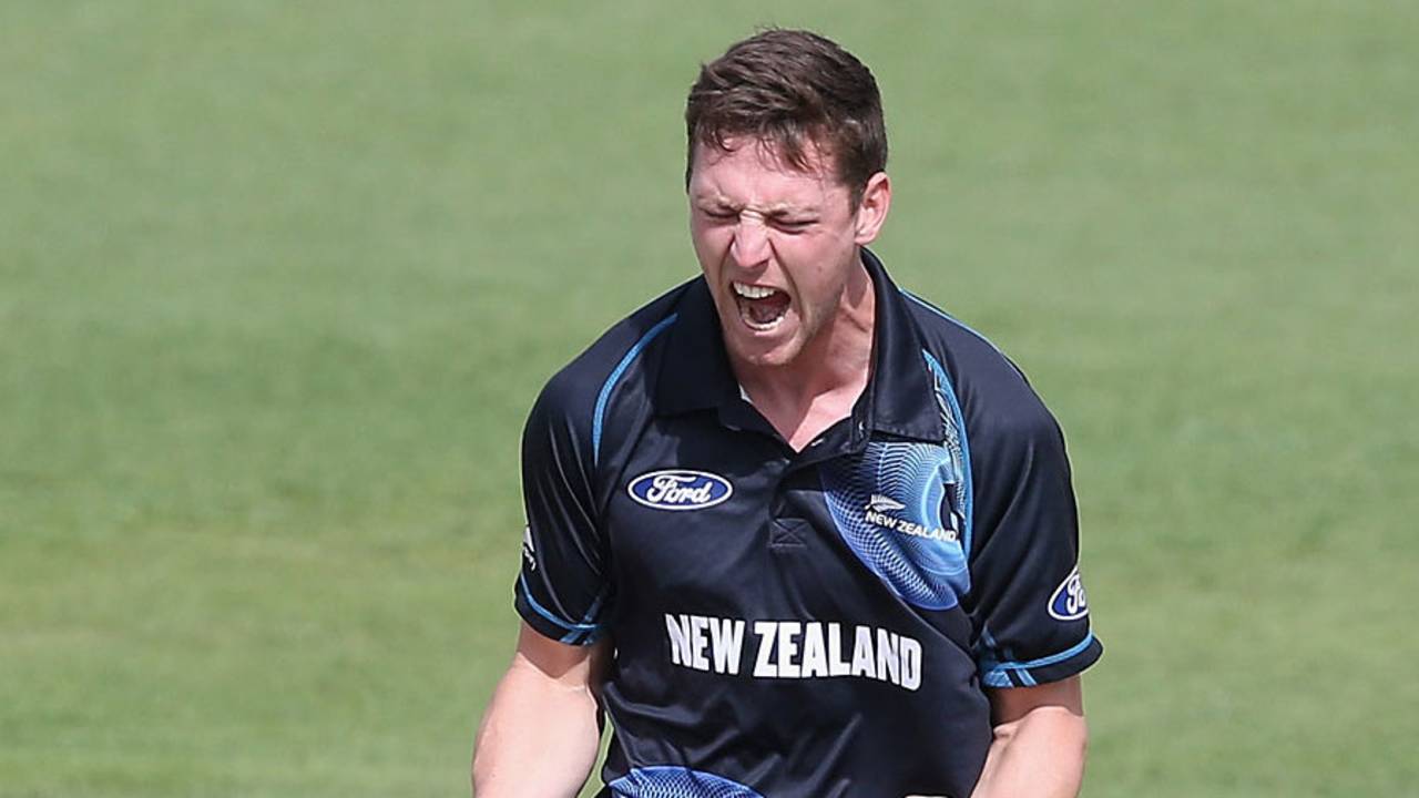 Matt Henry made early breakthroughs for New Zealand A, England Lions v New Zealand A, Tri-series, New Road, August 12, 2014