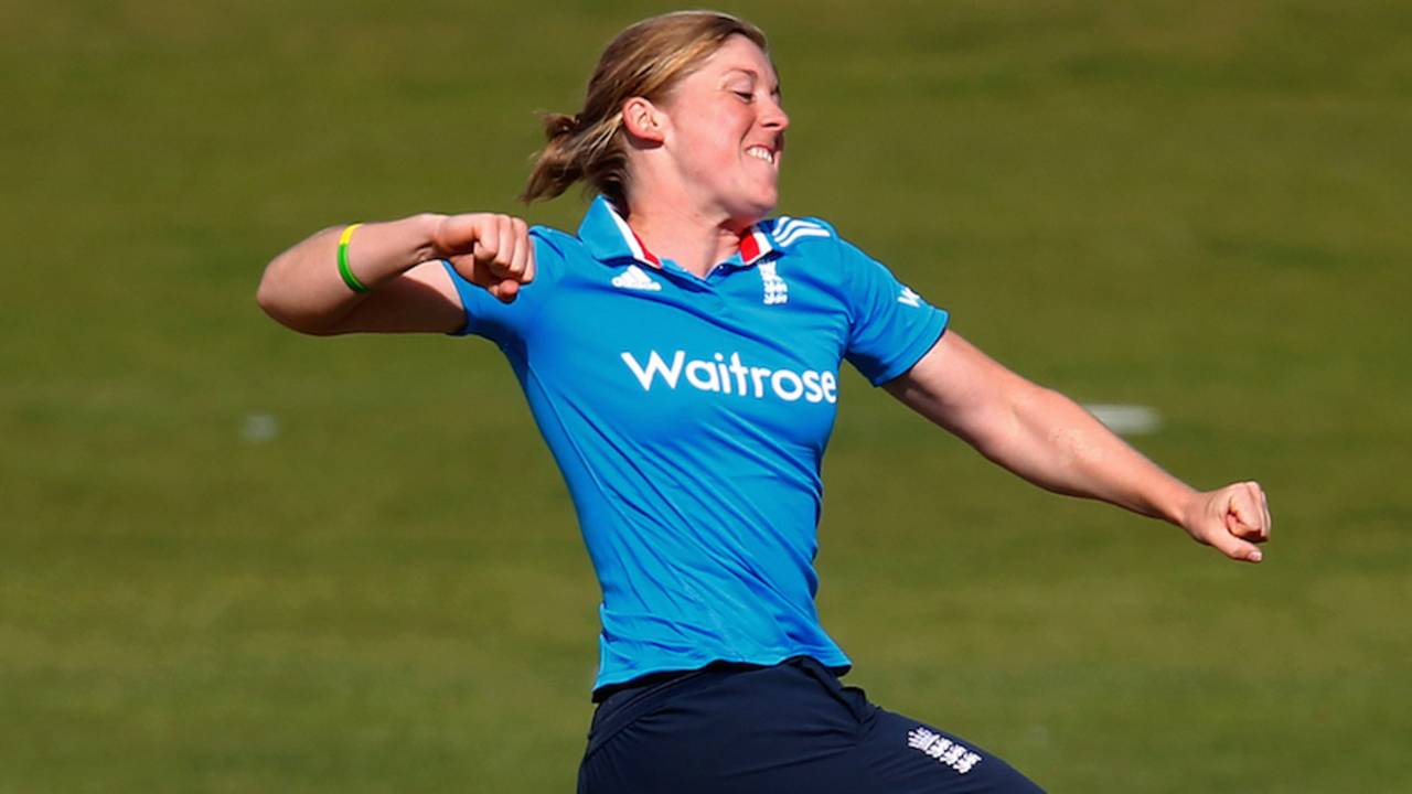 Heather Knight took the big wicket of Mithali Raj, England v India, 2nd women's ODI, Scarborough, August 23, 2014