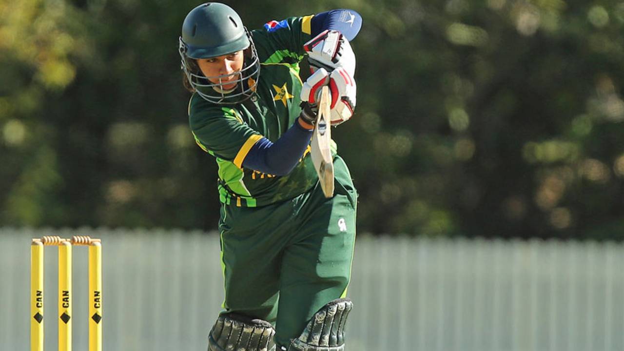 Marina Iqbal scored 38 off 31 balls, Australia v Pakistan, 4th women's T20, Gold Coast, September 5, 2014