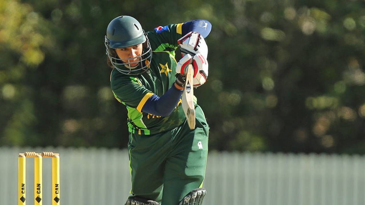 Marina Iqbal scored 38 off 31 balls, Australia v Pakistan, 4th women's T20, Gold Coast, September 5, 2014