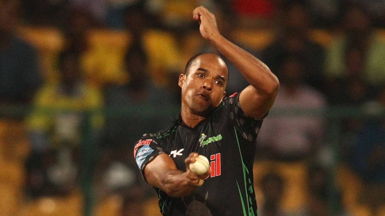 Craig Alexander leaked 14 from his first over, Chennai Super Kings v Dolphins, CLT20, Group A, Bangalore, September 22, 2014