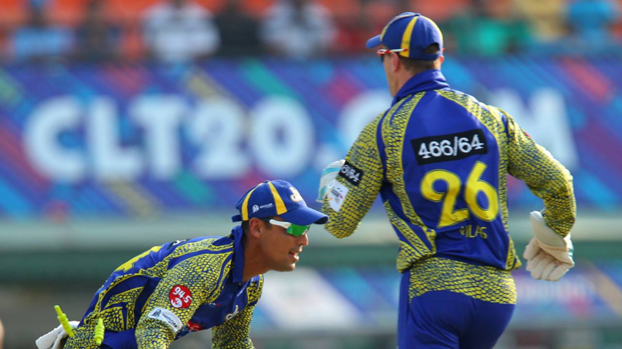 Justin Ontong runs out Raymon Reifer, Barbados Tridents v Cape Cobras, Champions League T20, Group B, Mohali, September 26, 2014