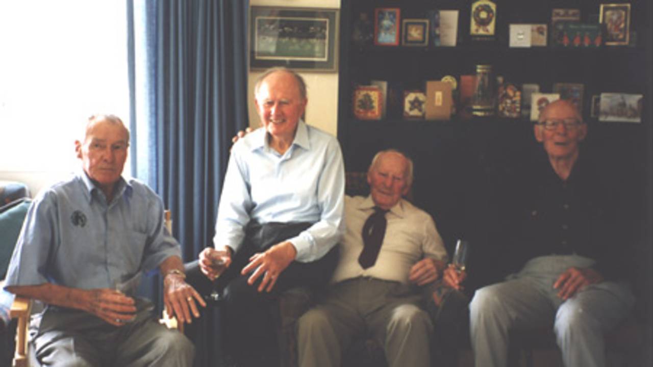 Former New Zealand Test cricketers and team-mates, from left, Bert Sutcliffe, Geoff Rabone and Lindsay Weir celebrate Jack Kerr's (right) 90th birthday in Auckland, 28 December 2000.