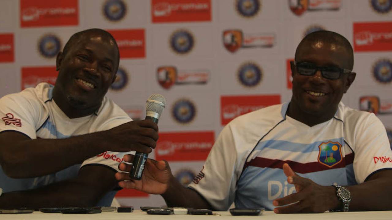 Stuart Williams and Richie Richardson share a joke, Mumbai, October 1, 2014