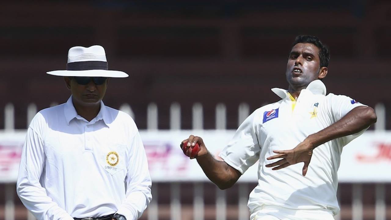 Attaullah in delivery stride, Pakistan A v Australians, 2nd day, Sharjah, October 16, 2014