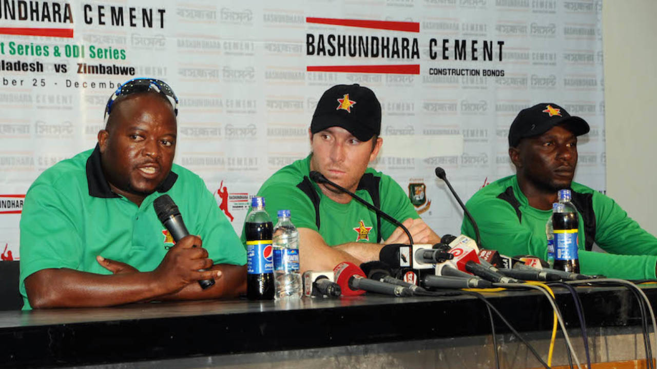 Stephen Mangongo and Brendan Taylor interact with the press, Mirpur, October 23, 2014