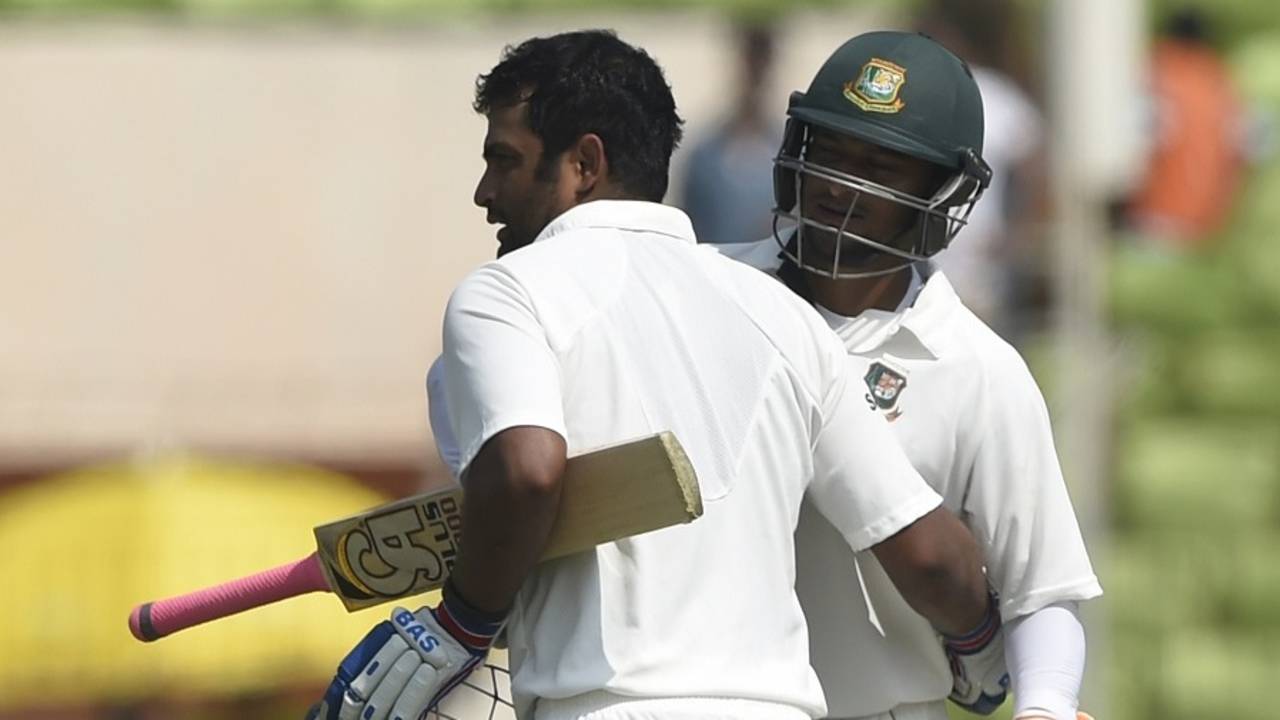 Tamim Iqbal and Shakib Al Hasan added 132 runs for the fourth wicket, Bangladesh v Zimbabwe, 2nd Test, Khulna, 2nd day, November 4, 2014