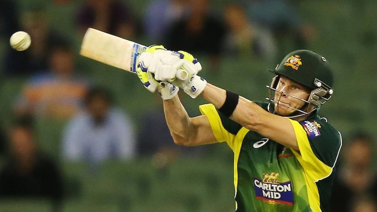 Steven Smith tennis-smashes over mid-off, Australia v South Africa, 4th ODI, Melbourne, November 21, 2014