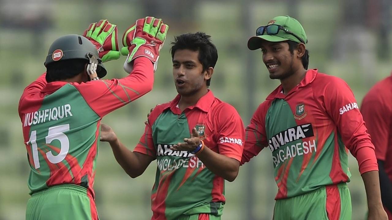 Jubair Hossain celebrates the wicket of Hamilton Masakadza, Bangladesh v Zimbabwe, 5th ODI, Mirpur, December 1, 2014