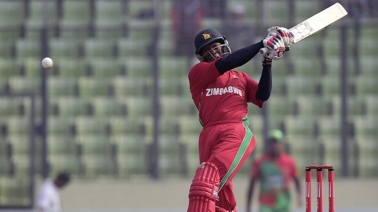 Vusi Sibanda pulls the ball, Bangladesh v Zimbabwe, 5th ODI, Mirpur, December 1, 2014