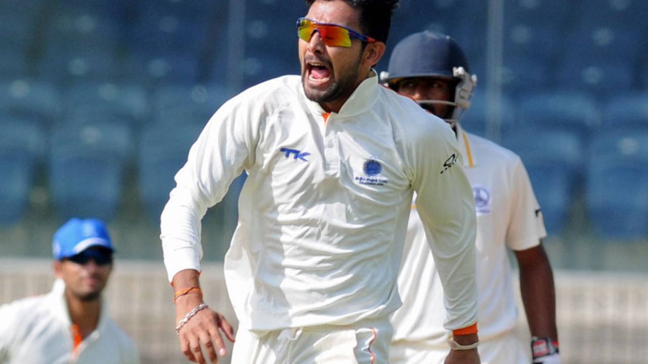 Ankit Sharma scored a half-century and took four wickets on the second day, Tamil Nadu v Madhya Pradesh, Ranji Trophy, Group A, Chennai, 2nd day, December 22, 2014