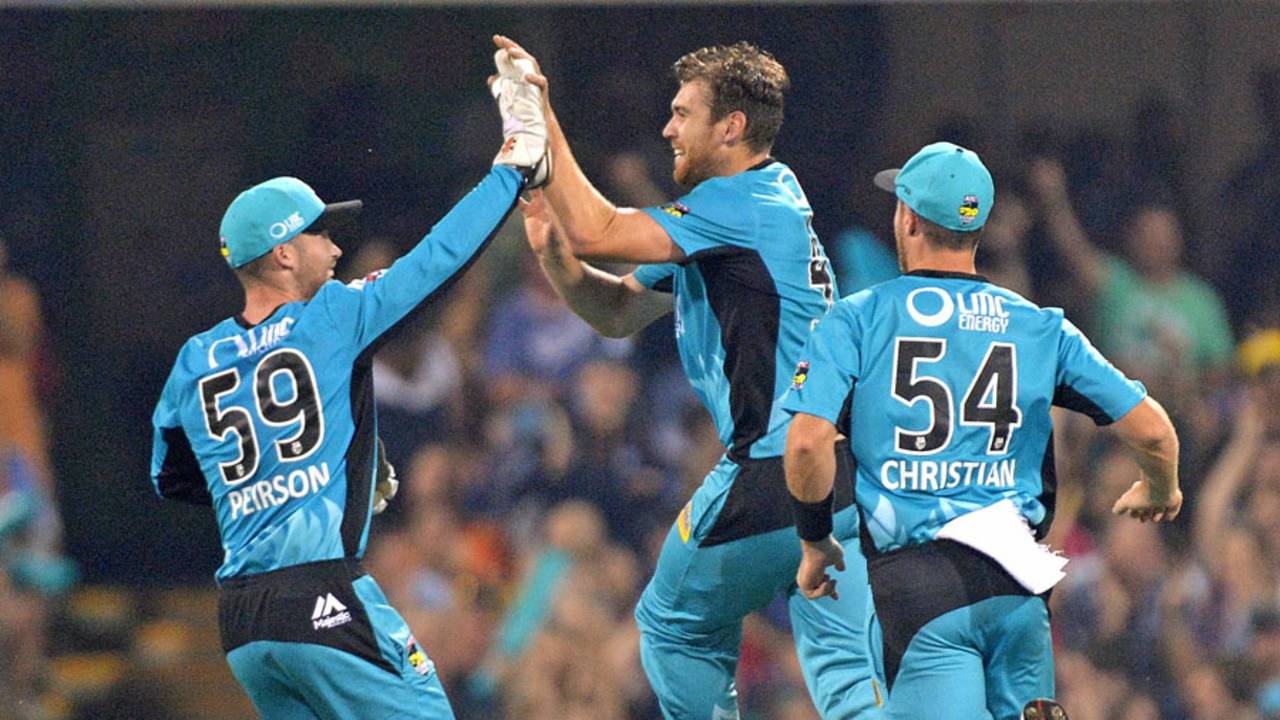 Ryan Duffield rattled the Stars top order with quick wickets, Brisbane Heat v Melbourne Stars, Big Bash League 2014-15, Brisbane, December 28, 2014