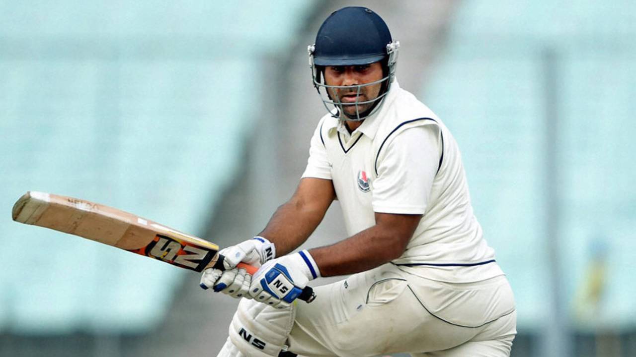 Imran Haroon sweeps during his debut century, Bengal v Jammu & Kashmir, Ranji Trophy, Group A, Kolkata, 4th day, January 16, 2015