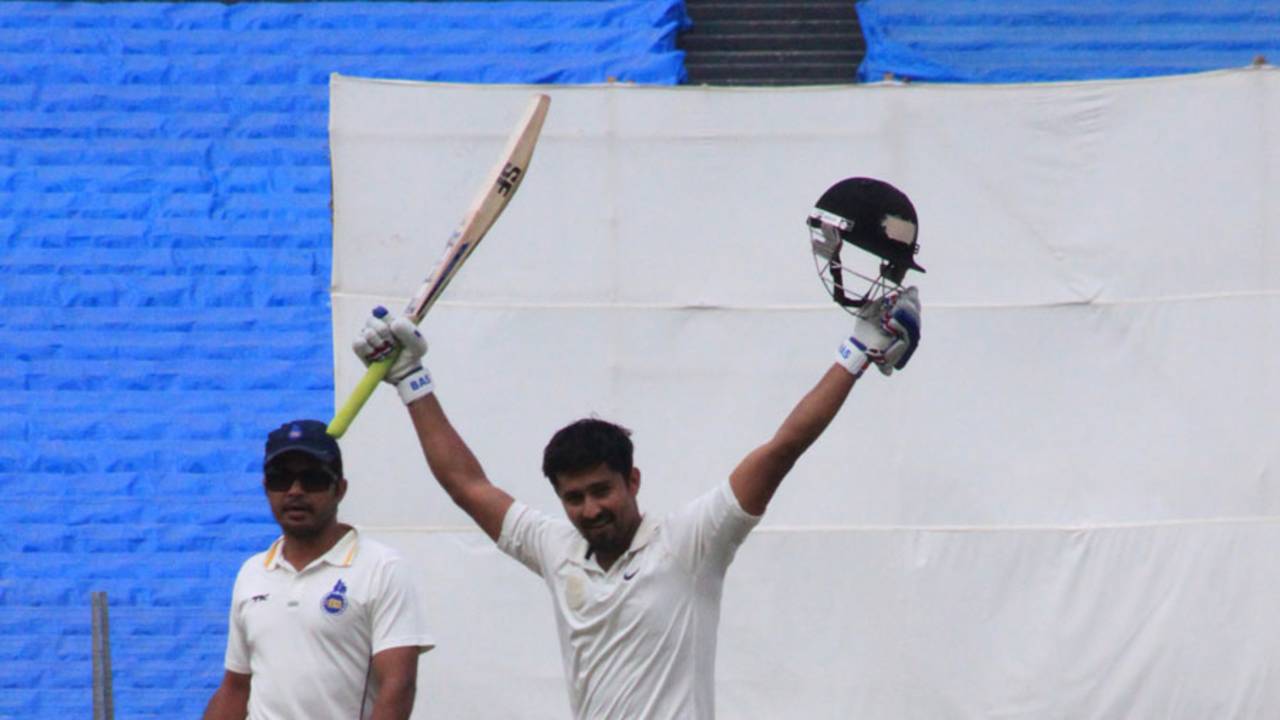 Shrikant Mundhe raises a second first-class ton, Maharashtra v Delhi, Ranji Trophy, Group B, Pune, 4th day, January 24, 2015