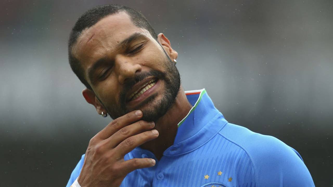 A disappointed Shikhar Dhawan walks back for another low score, Australia v India, Carlton Mid Tri-Series, Sydney, January 26, 2015