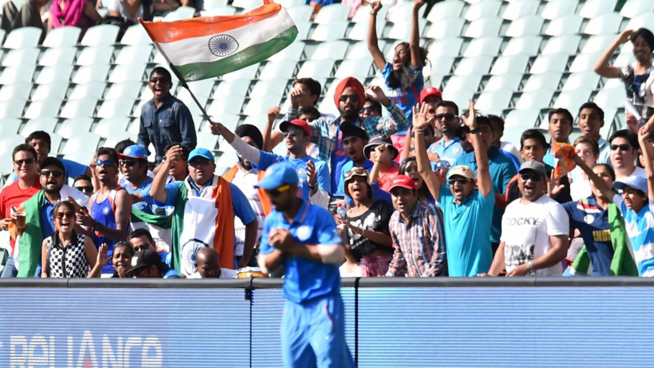 Fans cheer as Ajinkya Rahane takes a catch, Australia v India, World Cup warm-ups, Adelaide, February 8, 2015