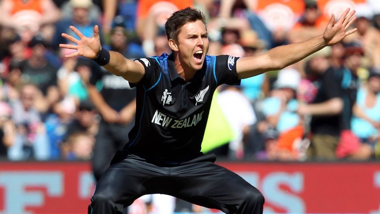 Trent Boult struck twice in his first over , New Zealand v Scotland, World Cup 2015, Group A, Dunedin, February 17, 2015