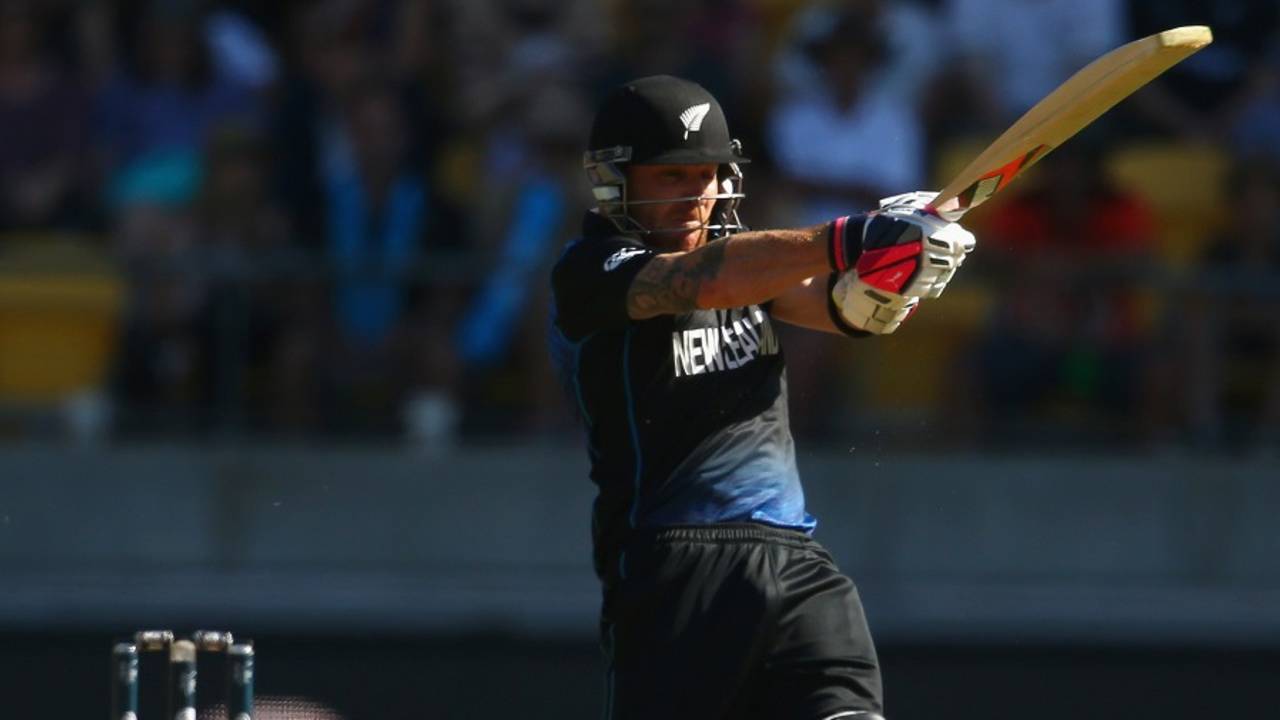 Brendon McCullum unleashes a pull, New Zealand v England, World Cup 2015, Group A, Wellington, February 20, 2015