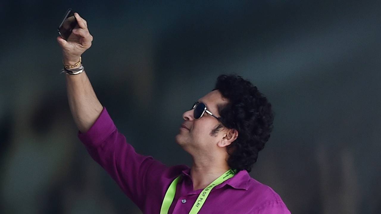 Sachin Tendulkar takes a selfie, India v South Africa, World Cup 2015, Group B, Melbourne, February 22, 2015