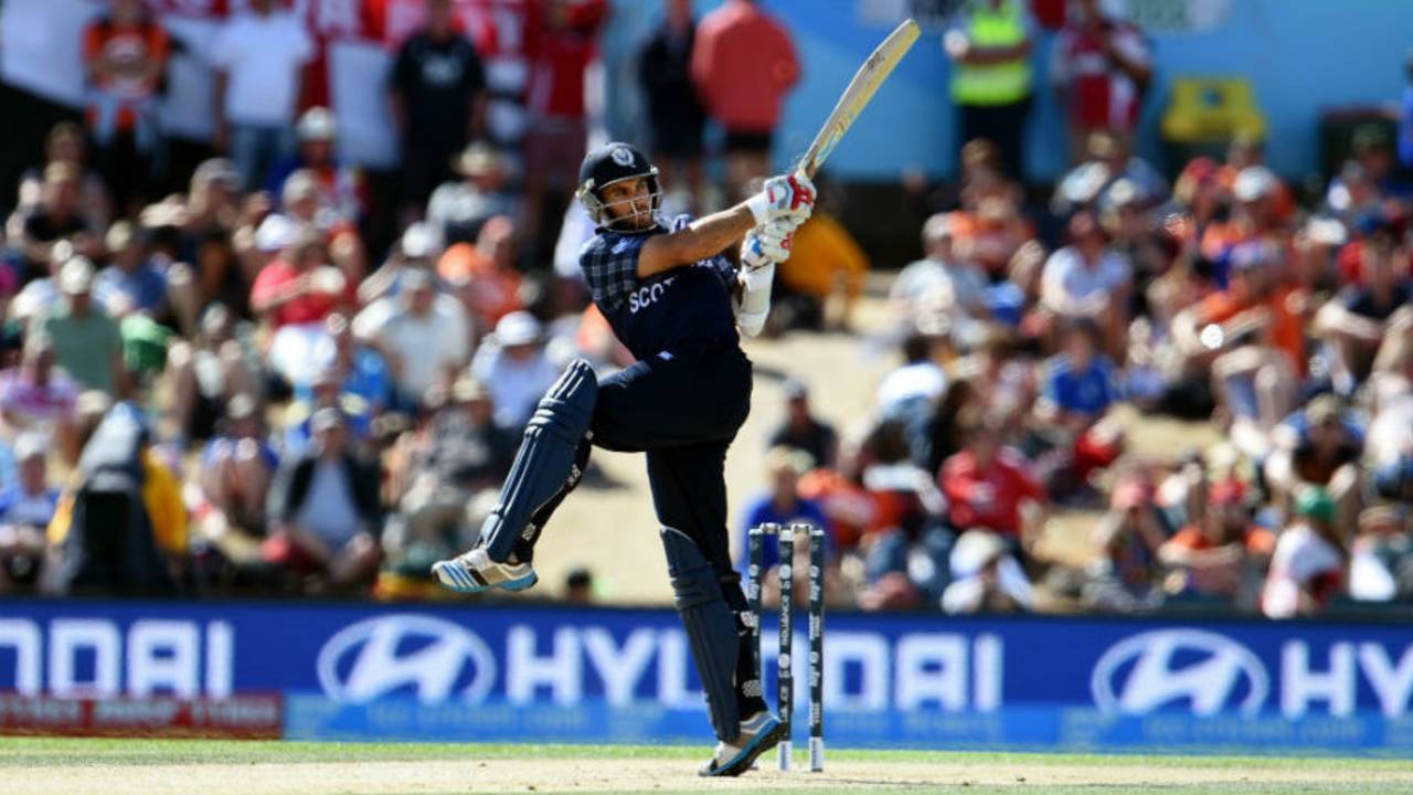 Kyle Coetzer brings the World Cup logo to life, England v Scotland, World Cup 2015, Group A, Christchurch, February 23, 2015