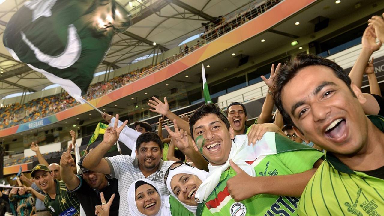 The force was with Pakistan at the Gabba and their fans knew it, Pakistan v Zimbabwe, World Cup 2015, Group B, Brisbane, March 1, 2015