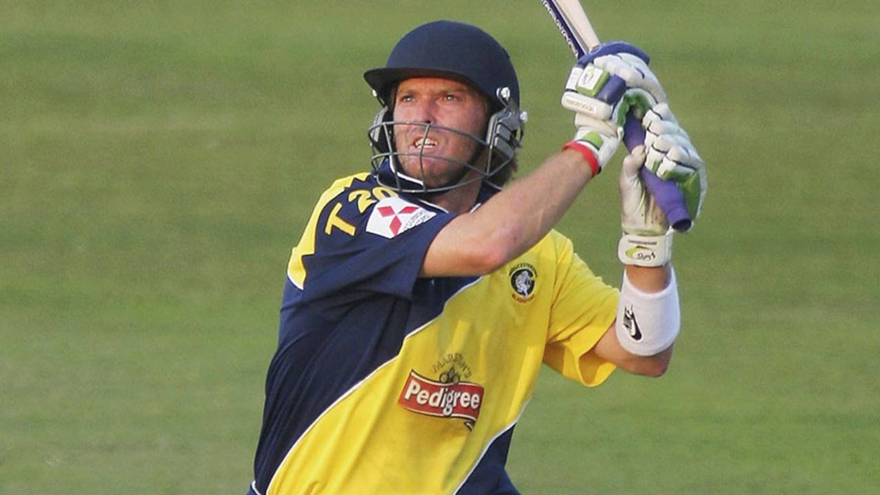 Ian Harvey last played for Gloucestershire in 2006&nbsp;&nbsp;&bull;&nbsp;&nbsp;Getty Images