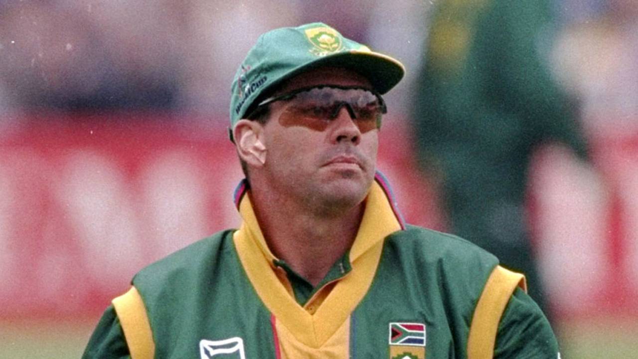 Hansie Cronje with the earpiece he was forced to remove at the first drinks break, India v South Africa, Group A, ICC World Cup, May 15, 1999